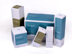 하늘색 피부 관리 세트 종이 상자