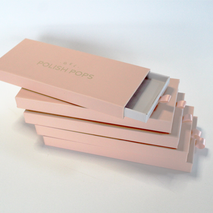 럭셔리 프레스 손톱에 반짝이는 라미네이션 UV 코팅과 레이닝과 함께 포장 상자 아름다움 마니큐어 가짜 손톱