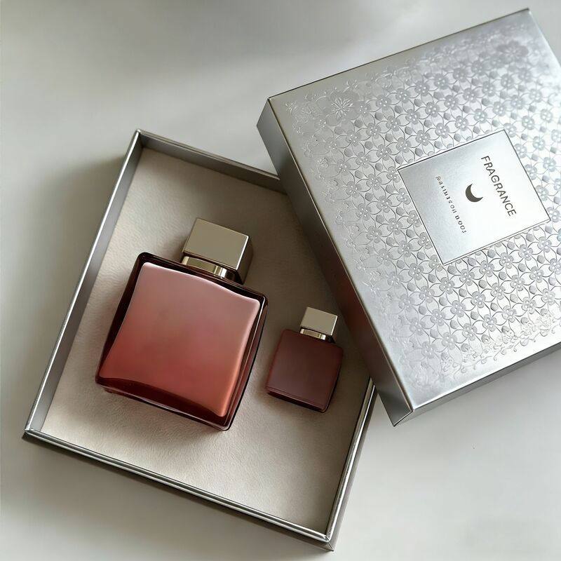 실버 포일 스탬핑 및 350gsm FSC 인증 종이 보드로 고급 향수 포장용 맞춤 로고 향수 선물 상자