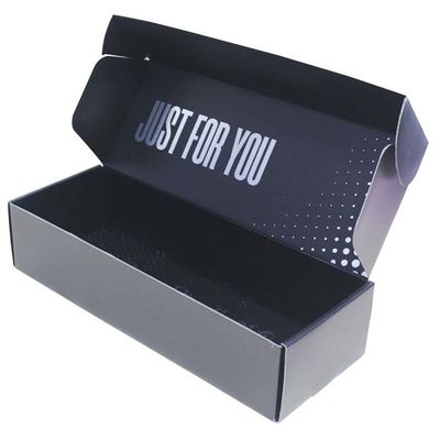 검은 평평한 판지 우편물발송자 박스는 은박 스탬핑 면을 맞추어줍니다